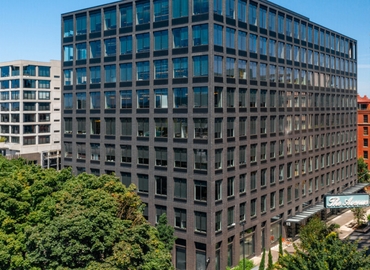1076 m² Conference room in Portland, Northwest Irving Street 1455 (97209) - 3 | MatchOffice.com