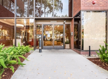 1076 m² Convention center in Newark, CA, 39899 Balentine Drive (94560) - 0 | MatchOffice