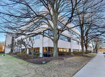 1076 m² Conference hall in Mt. Kisco, 100 South Bedford Road (10549) - 9 | MatchOffice