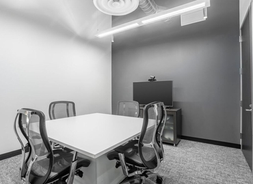 1076 m² Conference center in Los Angeles, CA, Lankershim Boulevard 5250 (91601) - 0 | MatchOffice.com