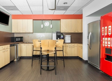 1076 m² Convention center in Huntsville, AL, Old Madison Pike 7027 (35806) - 1 | MatchOffice