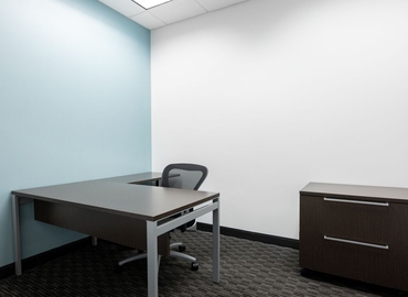 1076 m² Meeting room in Raleigh, NC, Six Forks Road 4208 (27609) - 1 | MatchOffice