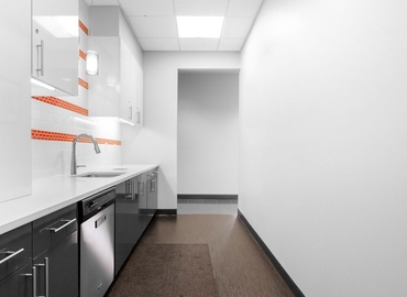 1076 m² Conference hall in Raleigh, NC, Six Forks Road 4208 (27609) - 5 | MatchOffice