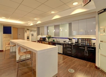 2691 m² Coworking space  in Schaumburg, IL, 10 N. Martingale Rd. (60173) - 0 | MatchOffice.com