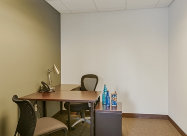 1076 m² Conference hall in New York City, NY, 1129 Northern Blvd. (11030) - 5 | MatchOffice.com