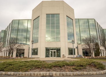 2691 m² Business center in Cranford, NJ, 20 Commerce Drive (07016) - 4 | MatchOffice.com