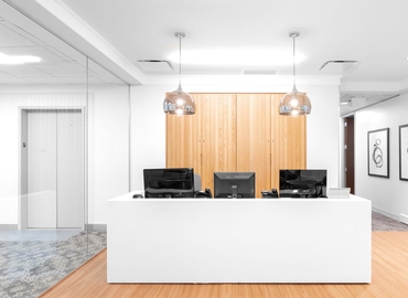 1076 m² Conference hall in Cincinnati, OH, 8044 Montgomery Road (45236) - 1 | MatchOffice