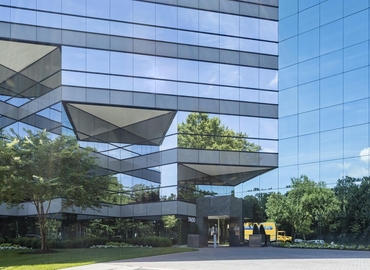2691 m² Business space in Richmond, VA, 7400 Beaufont Springs Drive (23225) - 2 | MatchOffice