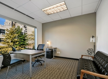1076 m² Conference room in Chicago, IL, 5113 South Harper (60615) - 8 | MatchOffice