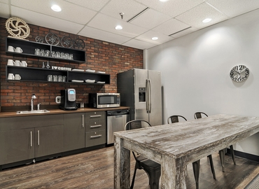 Virtual business address in Littleton, CO, 26 West Dry Creek Circle (80120) - 10 | MatchOffice.com