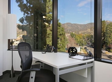 2691 m² Business space in Burbank, CA, 303 North Glenoaks Boulevard (91502) - 2 | MatchOffice.com