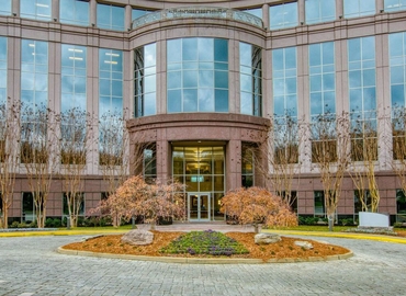 2691 m² Business space in Nashville, TN, 40 Burton Hills Boulevard (37215) - 1 | MatchOffice