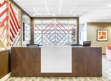 2691 m² Business space in Greensboro, NC, 717 Green Valley Road (27408) - 1 | MatchOffice