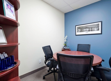 2691 m² Business center in Greensboro, NC, 717 Green Valley Road (27408) - 8 | MatchOffice