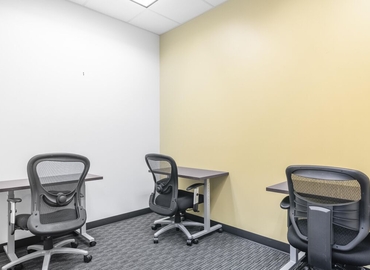 Virtual office space in Tampa, FL, 100 S. Ashley Drive (33602) - 1 | MatchOffice