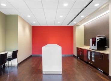 Virtual business address in Lake Forest, IL, 100 S. Saunders Road (60045) - 3 | MatchOffice