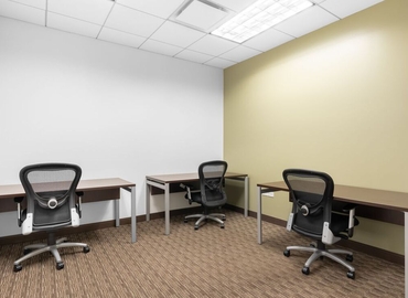 Virtual business address in Lake Forest, IL, 100 S. Saunders Road (60045) - 4 | MatchOffice