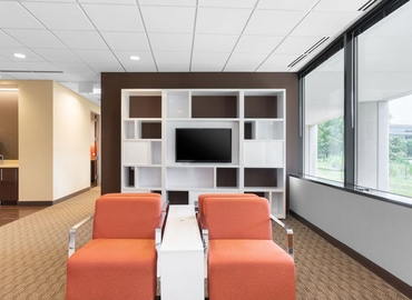 Virtual business address in Lake Forest, IL, 100 S. Saunders Road (60045) - 5 | MatchOffice