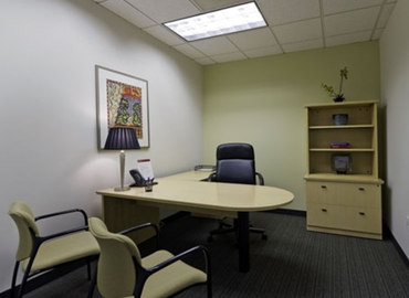 2691 m² Shared workspace  in Raleigh, NC, 3737 Glenwood Avenue (27612) - 11 | MatchOffice.com