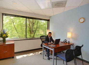 Virtual office space in Lake Oswego, 5 Centerpointe Drive (97035) - 3 | MatchOffice.com