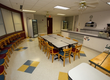 1056 m² Business center in Norfolk, VA, Lake Wright Drive 5800 (23502) - 2 | MatchOffice.com