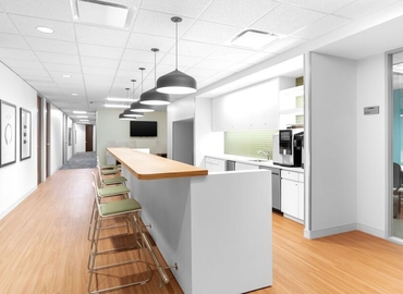 Virtual office space in Cincinnati, OH, 8044 Montgomery Road (45236) - 6 | MatchOffice