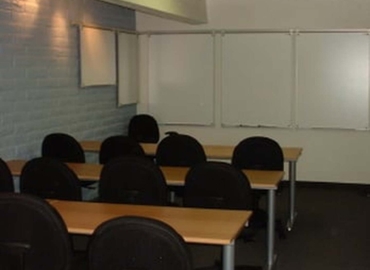 5920 m² Business park in Phoenix, AZ, 2942 N. 24th St. Ste. 114 (85016) - 11 | MatchOffice.com