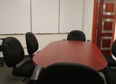 215 m² Meeting room in Mesa, AZ, 625 W. Southern Ave. Ste. E (85210) - 2 | MatchOffice