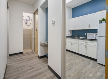 131 m² Coworking  in Dallas, TX, Marsh Lane 2414 (75006) - 1 | MatchOffice.com