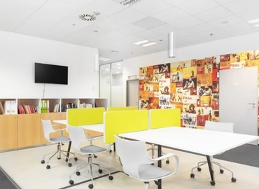 Virtual office in Birmingham, MI, 135 N. Old Woodward Ave (48009) - 6 | MatchOffice.com