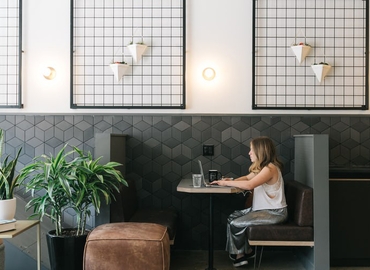 215 m² Conference center in New York City, NY, 109 South 5th Street (11249) - 7 | MatchOffice.com