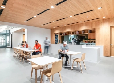 Virtual office in Santa Monica, CA, 2450 Colorado Avenue (90404) - 5 | MatchOffice