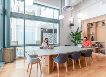 Virtual business address in Santa Monica, CA, 2450 Colorado Avenue (90404) - 7 | MatchOffice