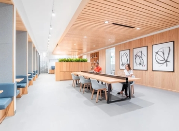 Virtual office in Santa Monica, CA, 2450 Colorado Avenue (90404) - 10 | MatchOffice.com