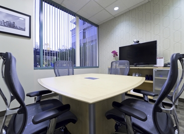 Virtual office space in Mountain View, CA, 800 West El Camino Real (94040) - 9 | MatchOffice