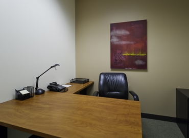 Virtual office space in Phoenix, AZ, 2415 East Camelback Road (85016) - 11 | MatchOffice