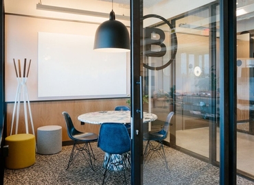 1076 m² Serviced office in Los Angeles, CA, North San Vicente Boulevard 750 (90069) - 13 | MatchOffice