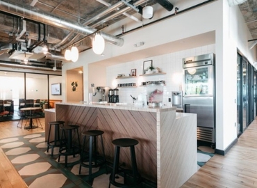 7912 m² Business space in Los Angeles, CA, 925 N La Brea Ave (90038) - 9 | MatchOffice.com