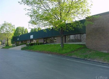 323 m² Conference room in St. Louis, MO, 1033 Corporate Square Drive (63132-2928) - 8 | MatchOffice