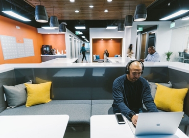 538 m² Conference center in Sugar Land, TX, Sugar Creek Center Boulevard 77 (77478) - 2 | MatchOffice.com