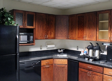 538 m² Convention center in Troy, MI, 200 East Big Beaver Road Troy (48083) - 3 | MatchOffice.com