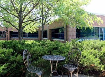 431 m² Conference hall in Chicago, IL, 27475 Ferry Road Warrenvill (60555) - 3 | MatchOffice.com