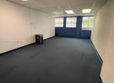 200 m² Business park in Miami Lakes, FL, 5881 NW 151 st  (33014) - 9 | MatchOffice.com