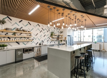 26996 m² Business space in Hampton, VA, 700 Tech Center Parkway (23606) - 2 | MatchOffice.com