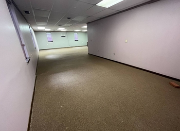 50 m² Business center in Flint, MI, Flushing Road G3500 (48504) - 5 | MatchOffice.com