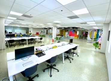 7000 m² Business center in Miami, FL, Northeast 1st Street 111 (33132) - 0 | MatchOffice