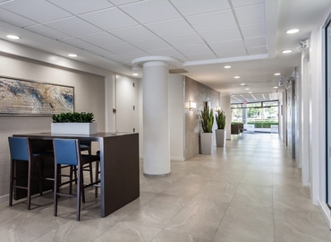 538 m² Conference center in Hollywood, FL, 3440 Hollywood Blvd. (33021) - 1 | MatchOffice.com