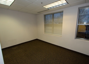 2706 m² Business center in Norfolk, VA, 5800 Lake Wright Drive (23502) - 3 | MatchOffice.com