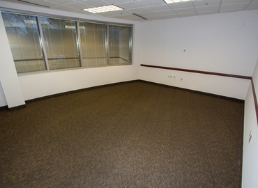 2706 m² Business park in Norfolk, VA, 5800 Lake Wright Drive (23502) - 5 | MatchOffice