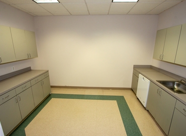 2706 m² Business space in Norfolk, VA, 5800 Lake Wright Drive (23502) - 9 | MatchOffice.com